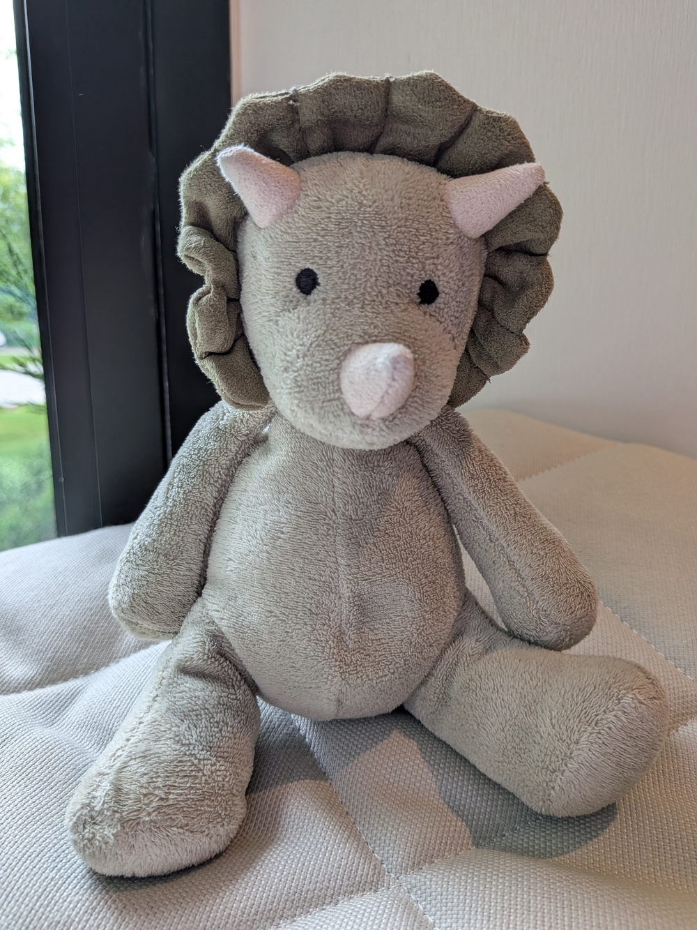 Jellycat Duffie Dino Triceratops 6 Inches